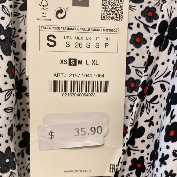 ZARA FLORAL black and white PRINT WRAP TOP puffed short sleeves - Picture 5 of 7